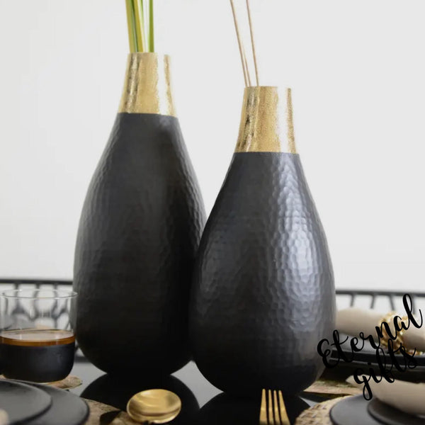 Serena Black and Gold Vase