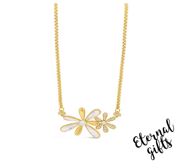 Large Daisy Necklace Yellow Gold/Mother Of Pearl by Absolute Jewellery