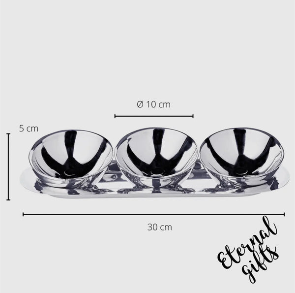 Set of 3 Serving Bowls on Tray by Edzard