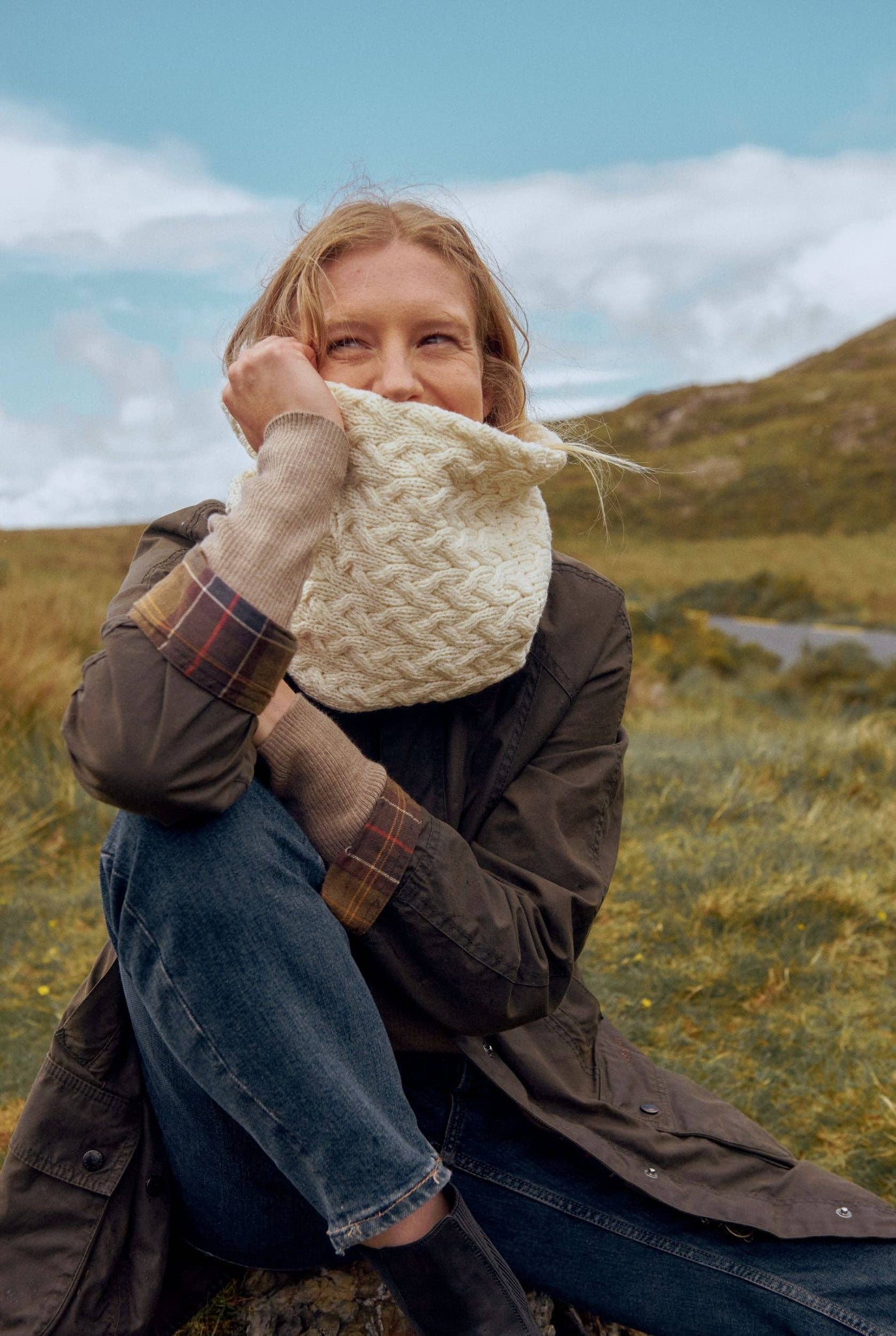 Newport Aran Cable Snood - Cream