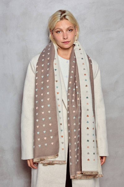 Wool scarf with heart pattern in Cream & Taupe reverse
