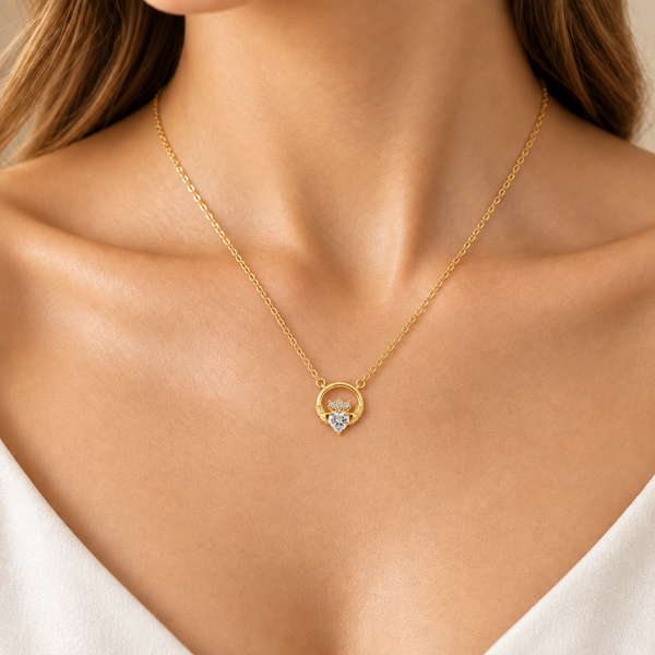 Séala Claddagh 13mm Pendant Chain Gold