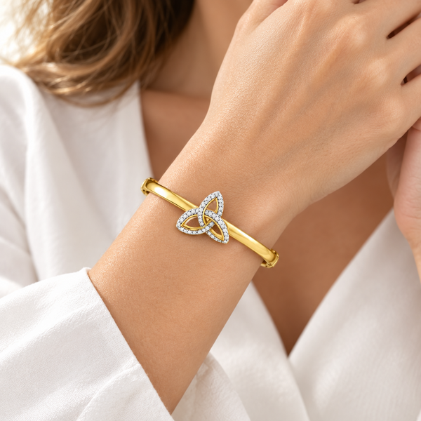Séala Trinity Bangle mixed in Gold by Absolute Jewellery
