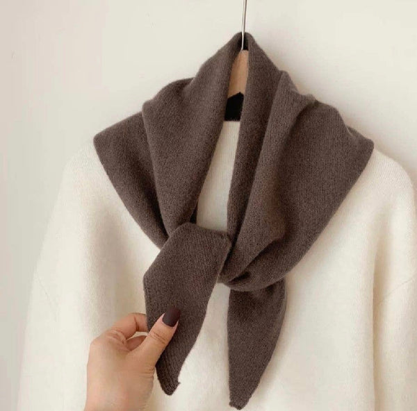 Triangular Scarf in Coffee