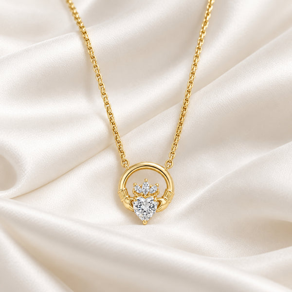 Séala Claddagh 13mm Pendant Chain Gold