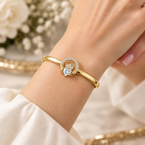 Séala Claddagh Stone Set Bangle