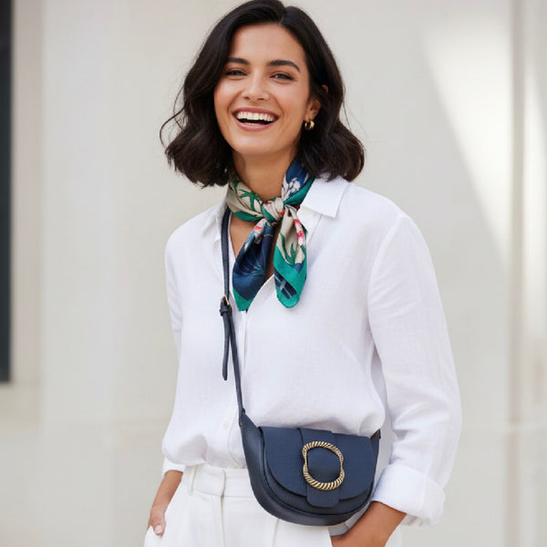 The Vida Leather Handbag in Navy by Vimoda