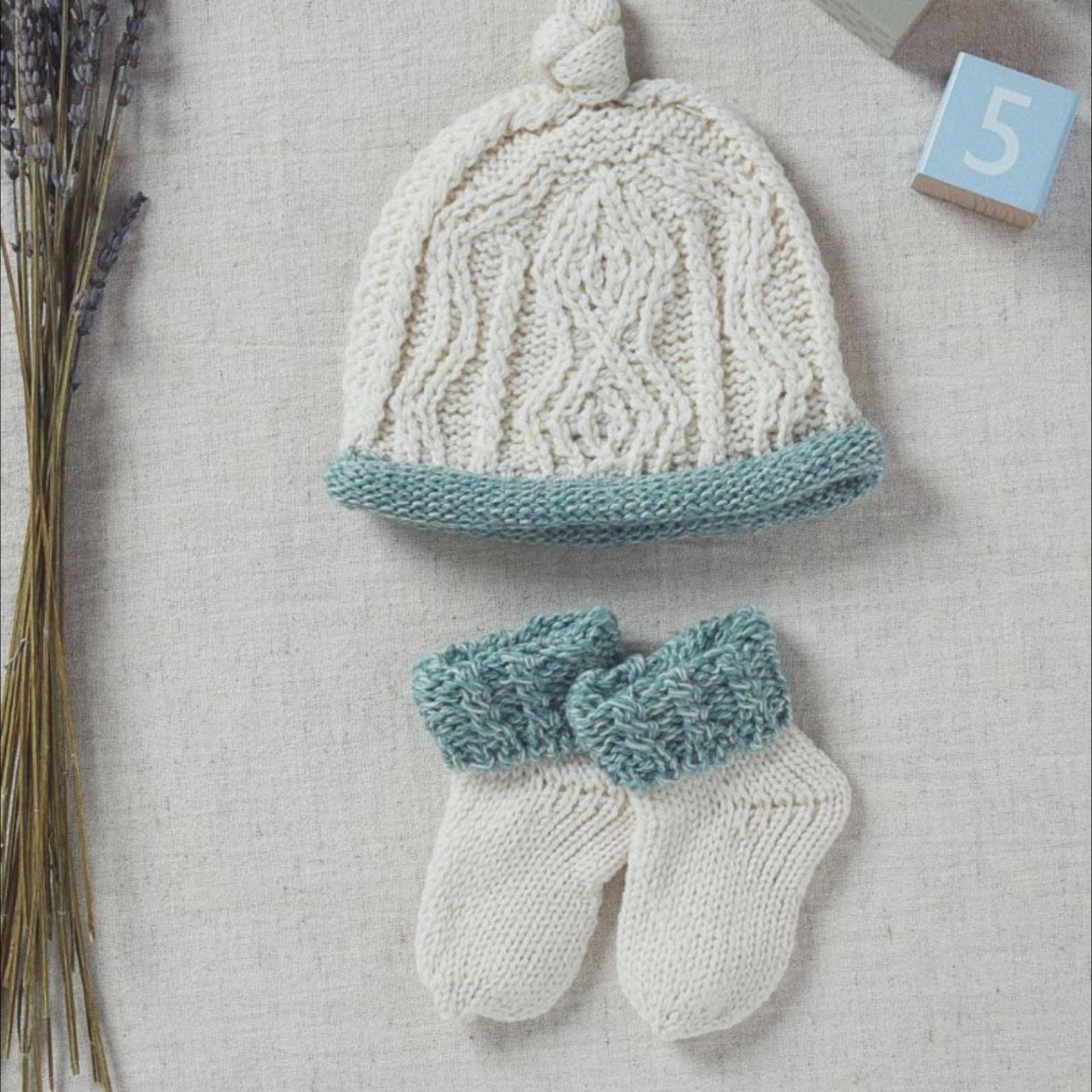 Trá Beag Baby Aran Sock