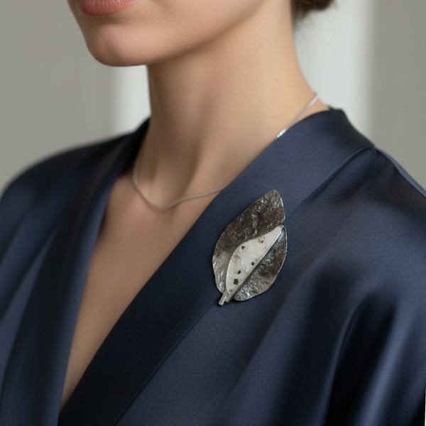 Grey Leaf Magnetic Brooch
