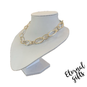 The Cait Chunky Linked Silver Neckpiece by Estela