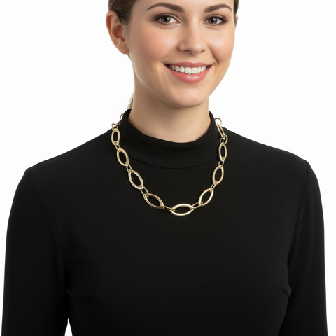 The Cait Chunky Linked Silver Neckpiece by Estela