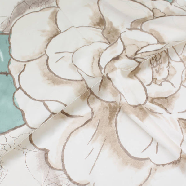 Printed square scarf – Natural Elegance