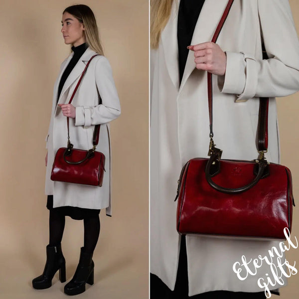 Little Dorrit Leather Handbag - Shoulder Bag in Red - Time Resistance