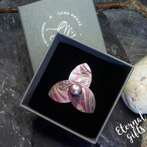 Pearl Trinity Brooch in Pinks - Luna Maille Jewellery